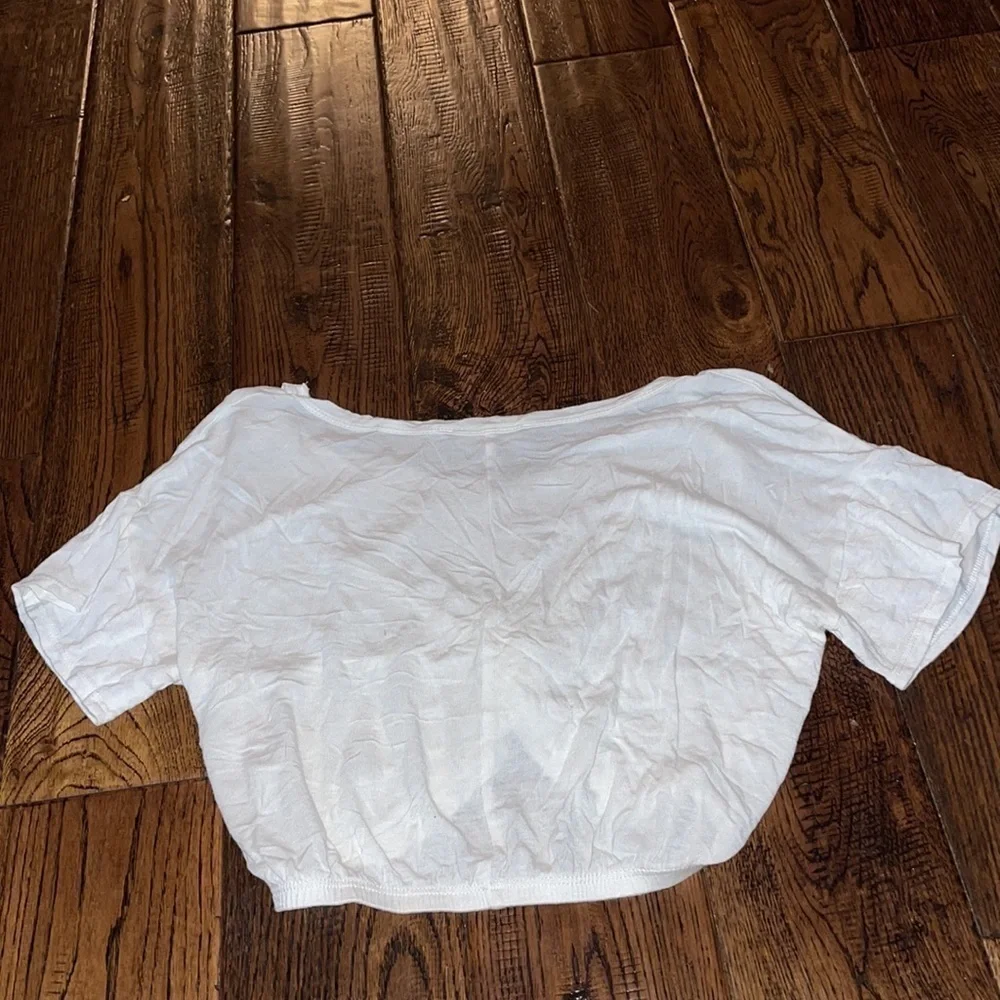 ANGL White Sheer Twist Front Short Sleeve Crop Top